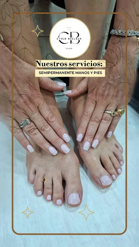 Pedicuría con y sin esmalte en CB Stylo Belleza, Villa Crespo